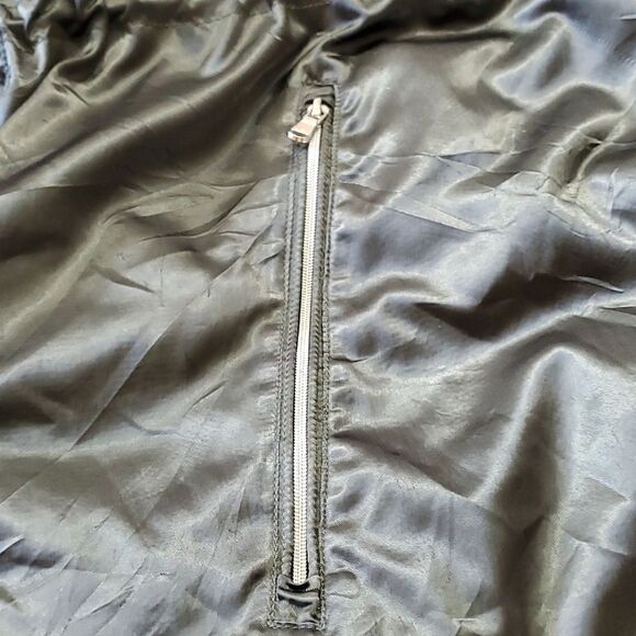 Ralph Lauren Green zipper rain coat. Hooded. Big‎ zipper pockets. XL trav… - Picture 13 of 14